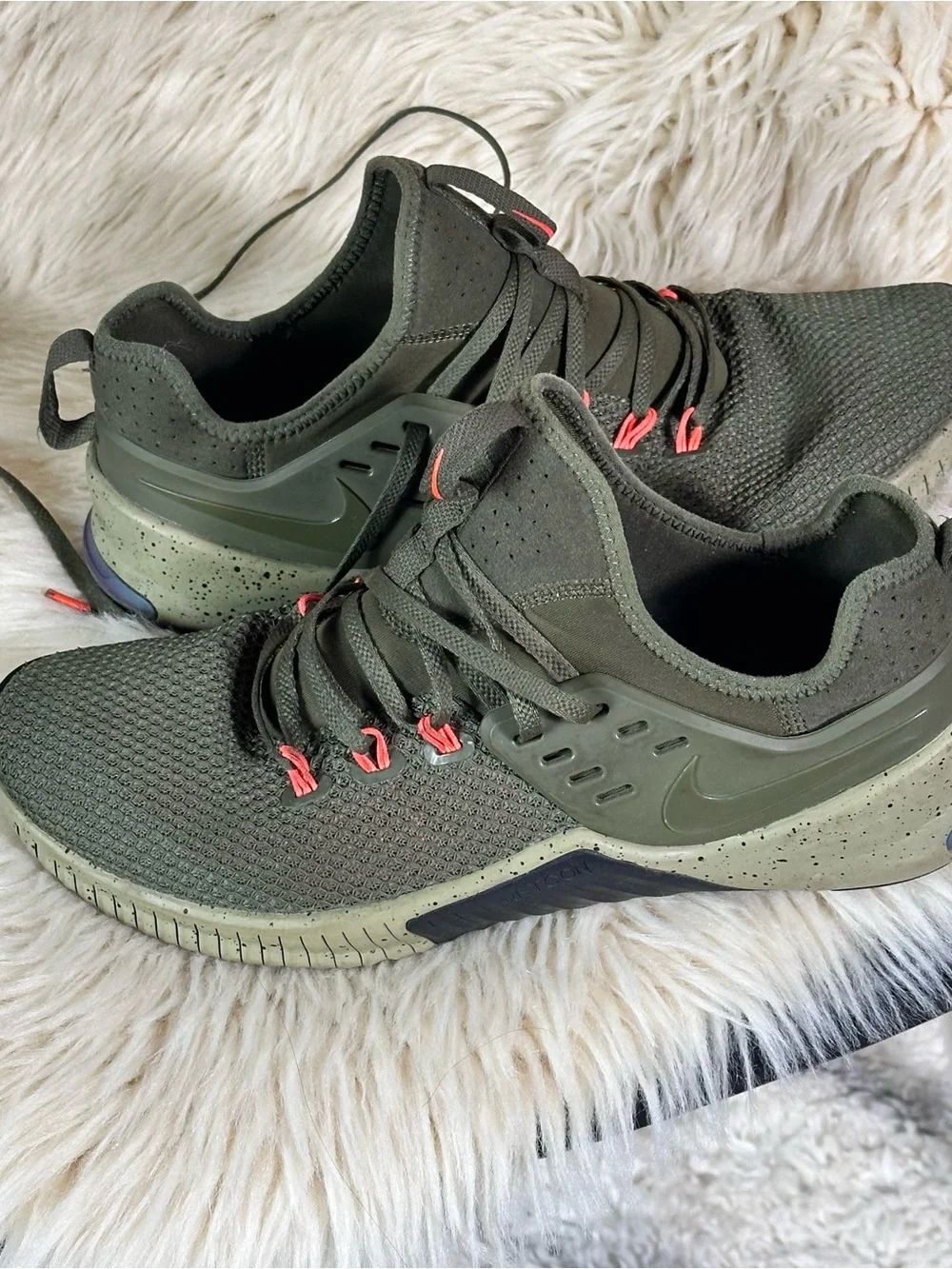 Nike Free Metcon Army Green Trainers
AH8141-342 Lace Up Sneakers Men's US